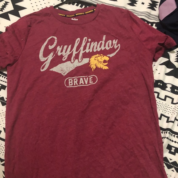 Gryffindor shirt - Picture 1 of 1